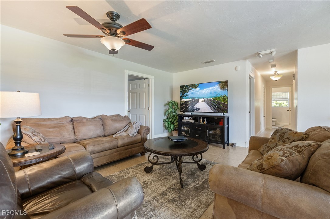 5128 York Ct Property Photo 13