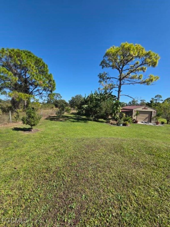 1860 Poinsettia Ave Property Photo 15