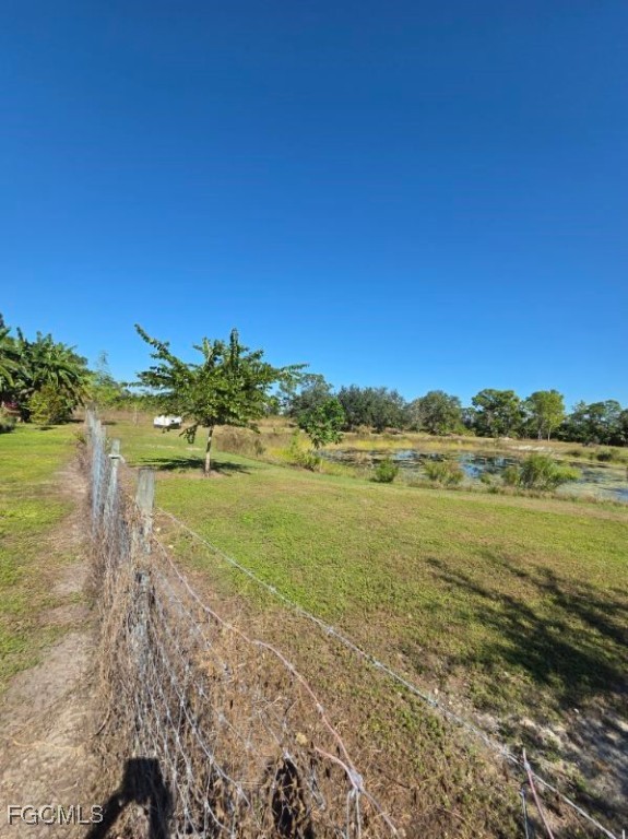 1860 Poinsettia Ave Property Photo 19