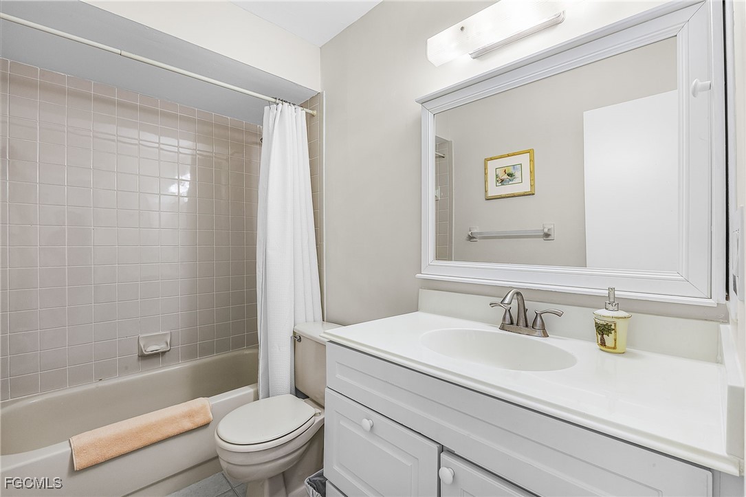 2888 Oleander St C4 Property Photo 13