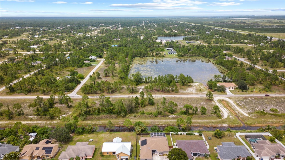 1226 Edelweiss St E Property Photo 5