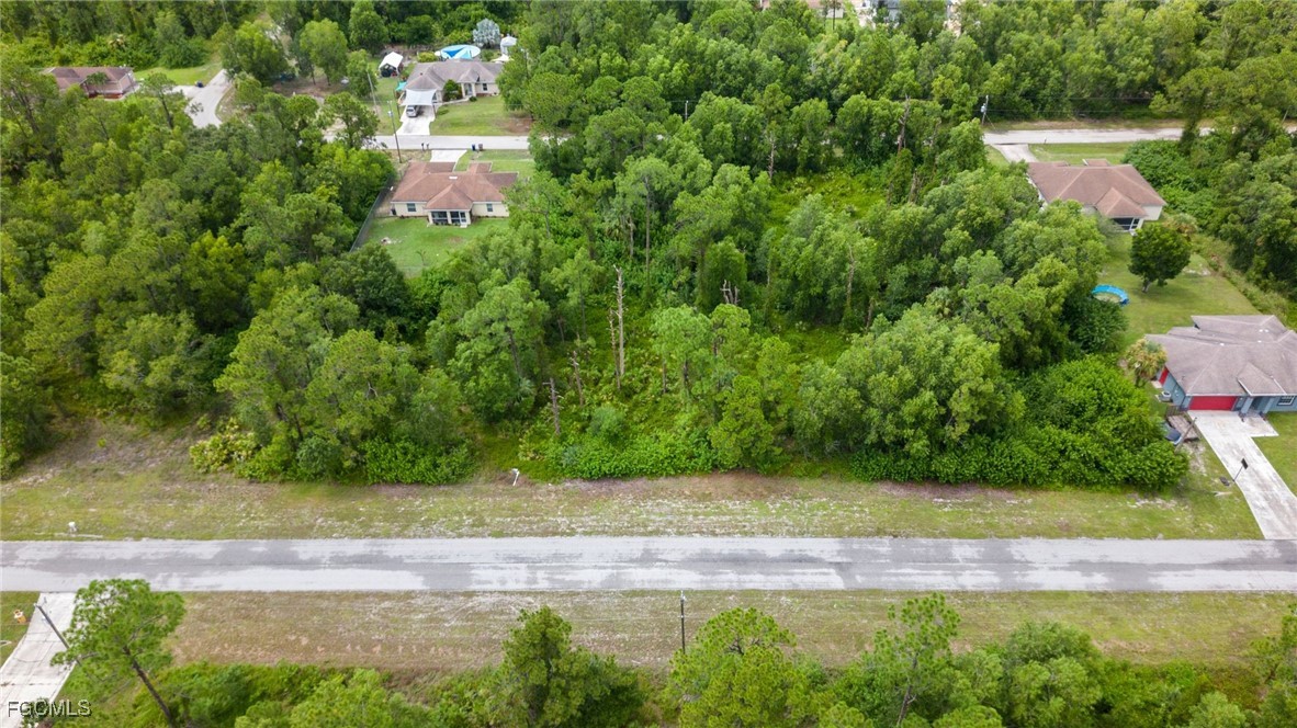 1226 Edelweiss St E Property Photo 8
