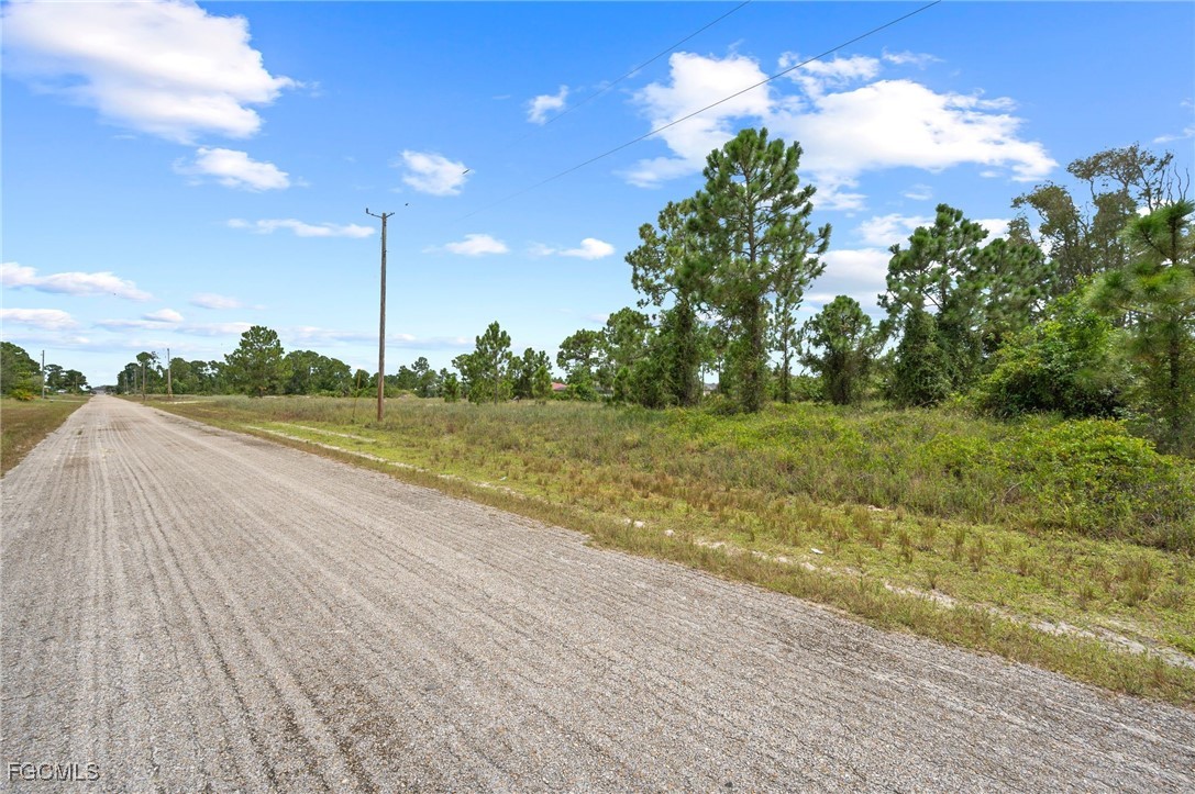 1226 Edelweiss St E Property Photo 10