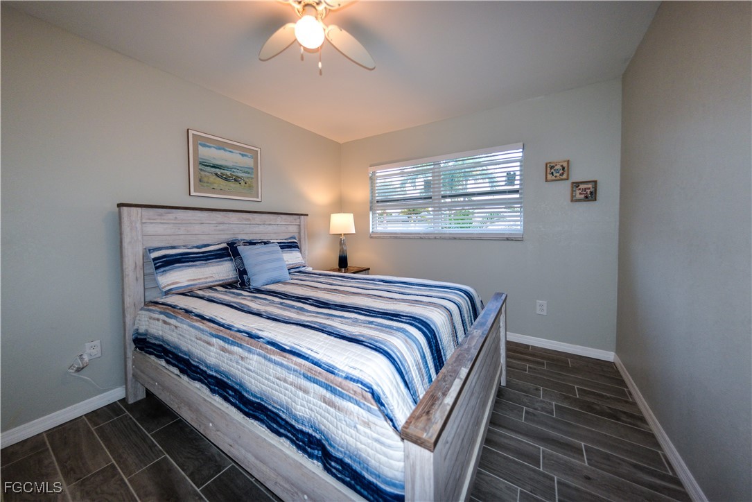 220 Albatross St Property Photo 21
