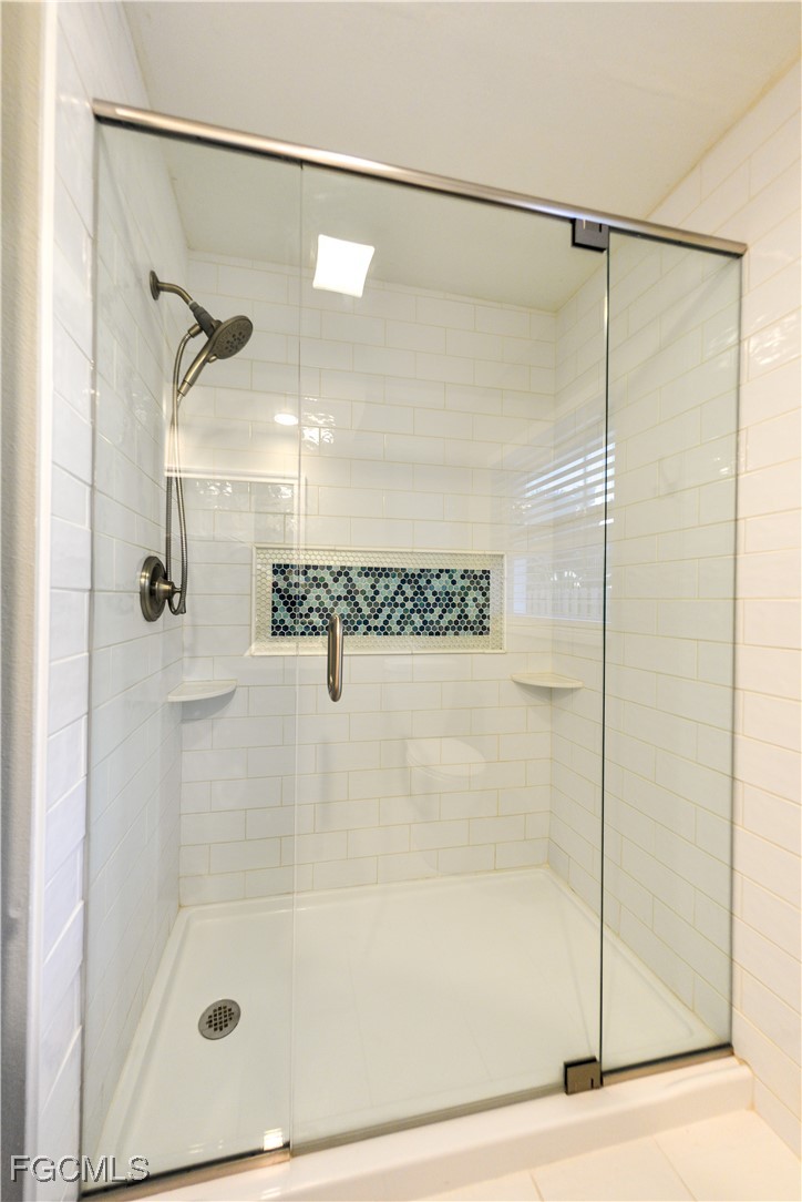 220 Albatross St Property Photo 26