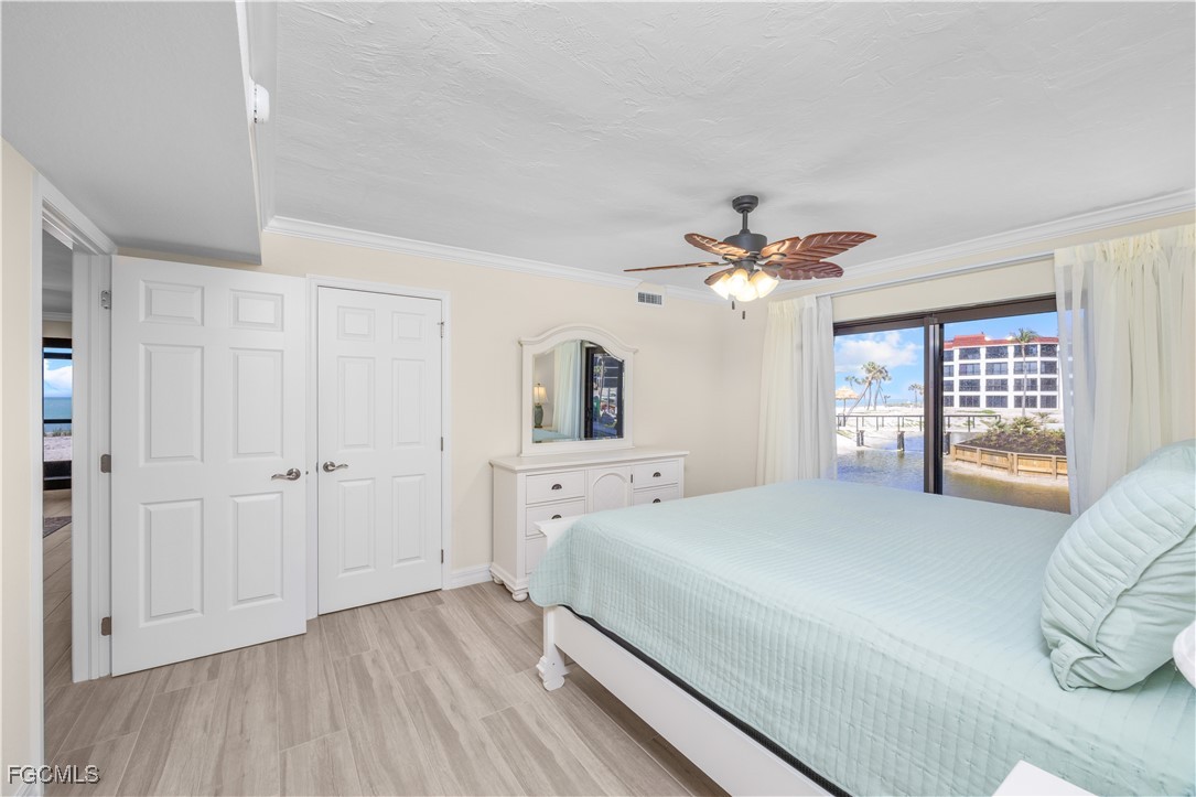 2445 W Gulf Dr 4e Property Photo 6