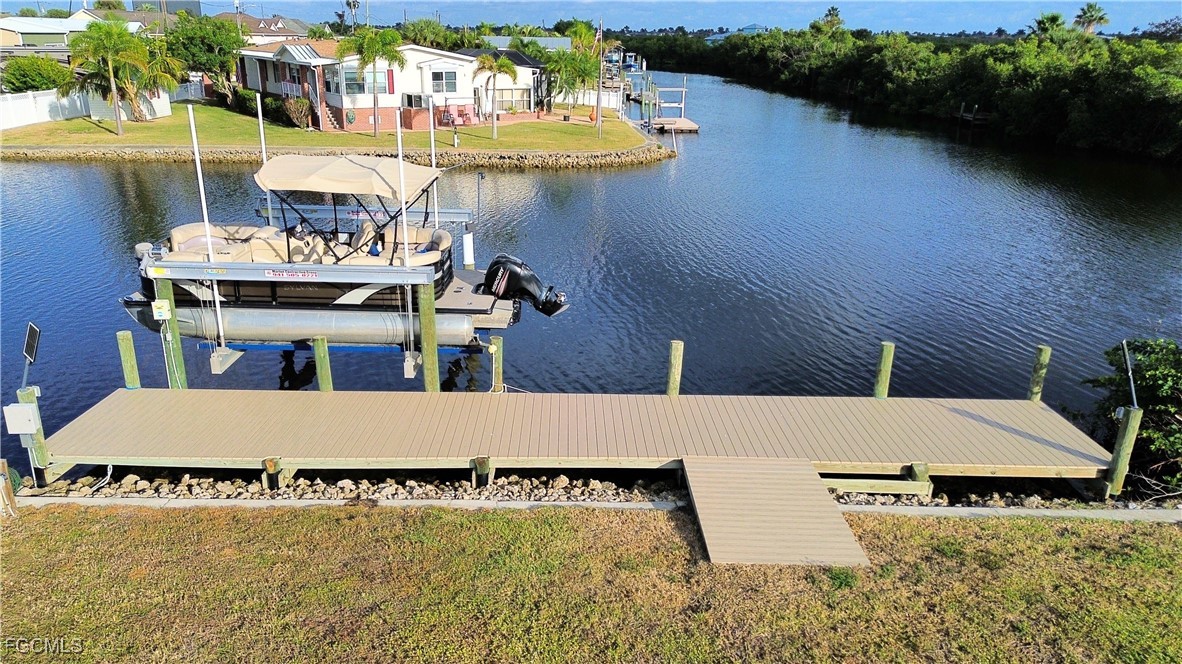 5258 River Bay Dr Property Photo 9