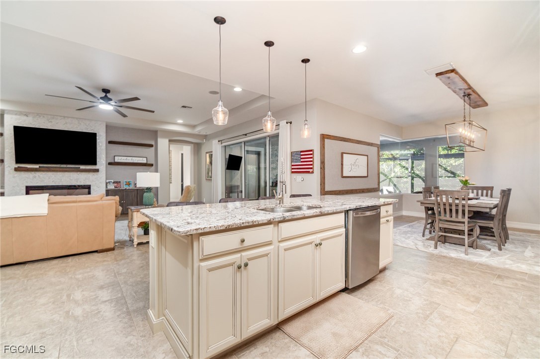 3040 Scarlet Oak Pl Property Photo 8