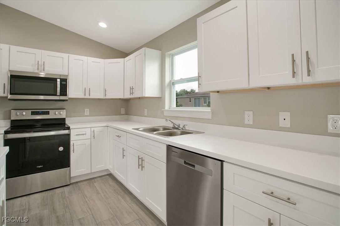 3010 67th St W Property Photo 11