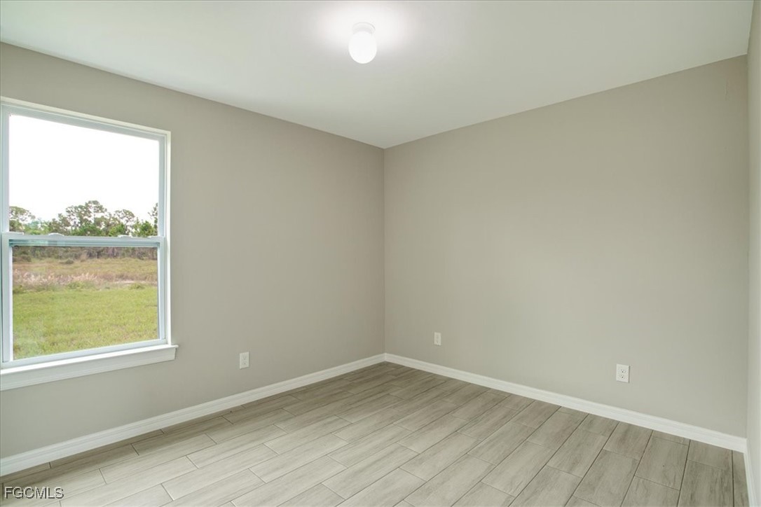 3010 67th St W Property Photo 19