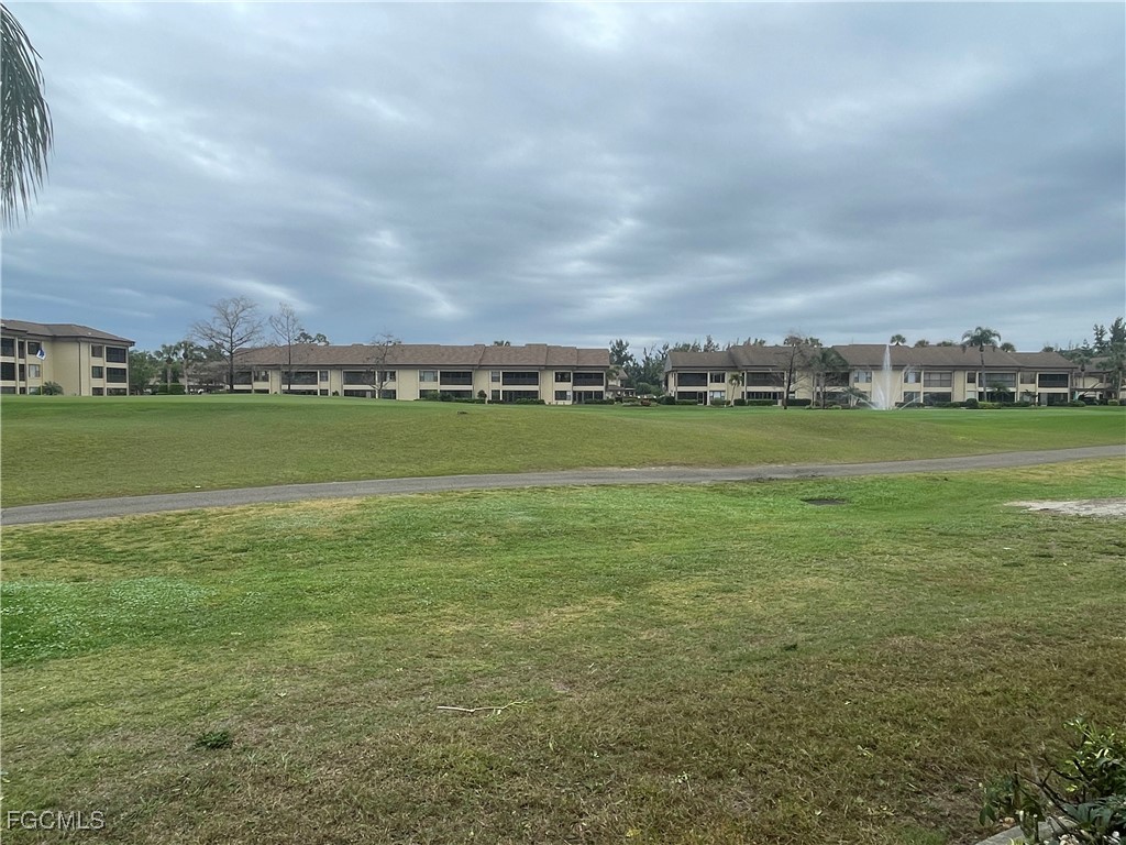 5770 Trailwinds Dr 211 Property Photo 15