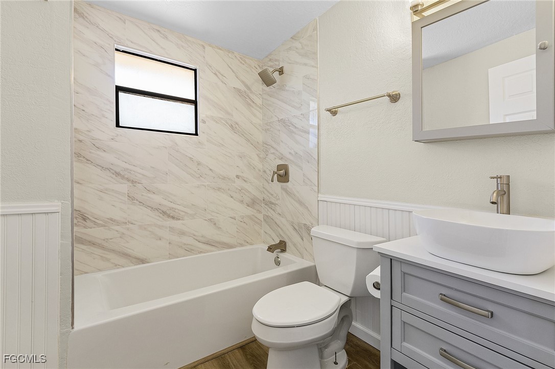 2390 Oleander St Property Photo 23