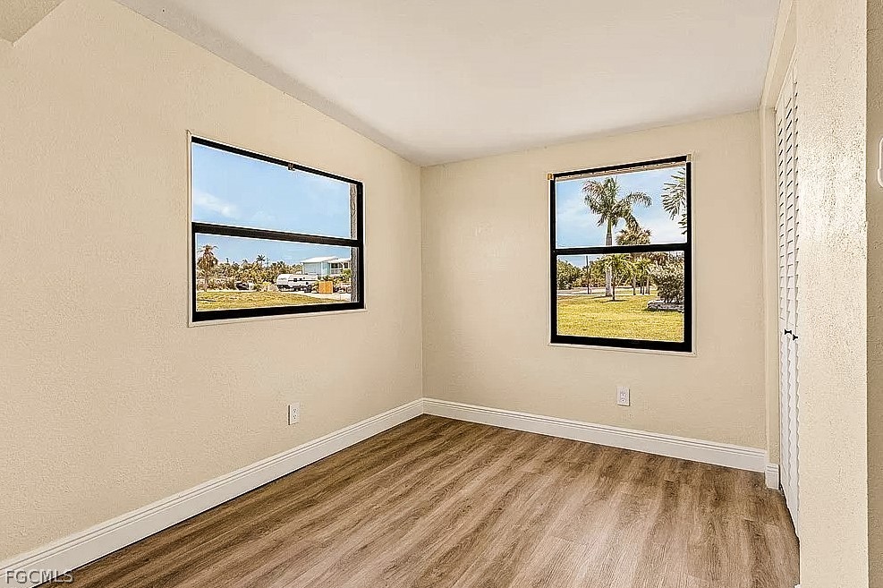 2390 Oleander St Property Photo 28