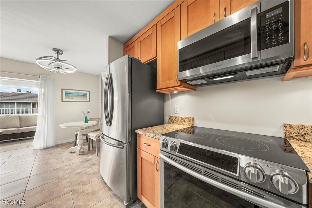 601 Periwinkle Way D5 Property Photo 12