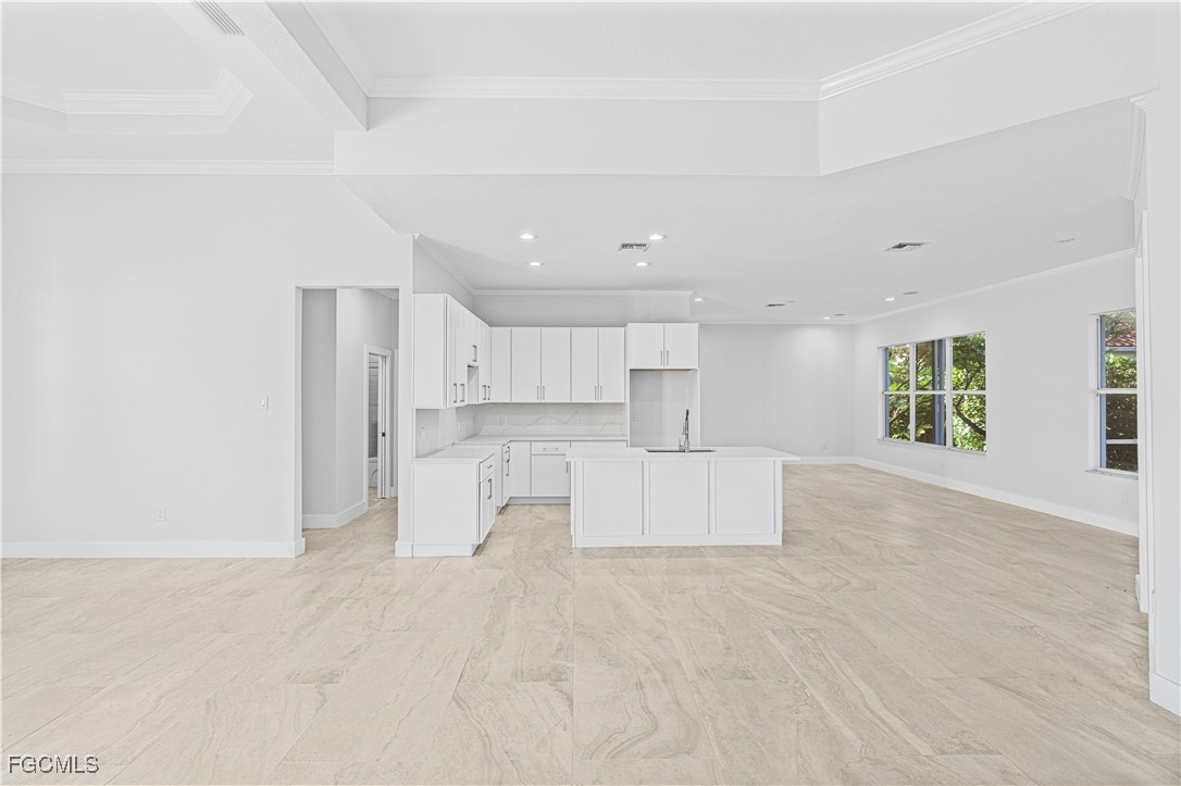 11105 Sea Tropic Ln Property Photo 14