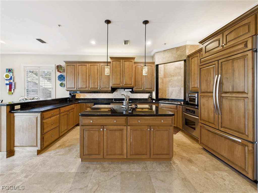 16700 Wisteria Dr Property Photo 9
