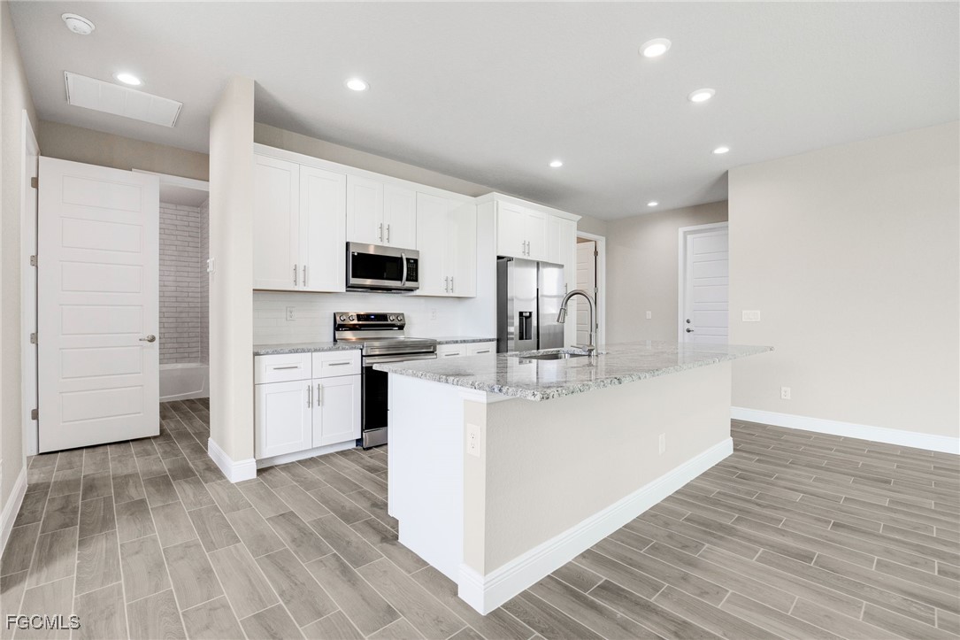1346 Radio Loop Property Photo 8