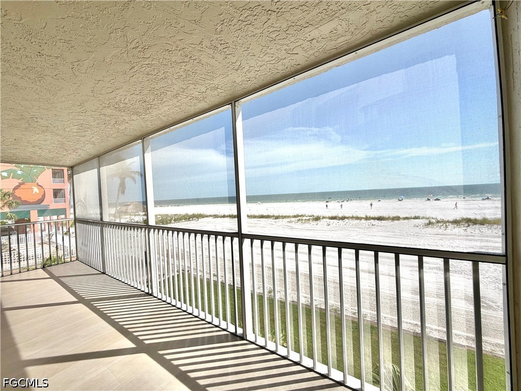 500 Estero BLVD 195