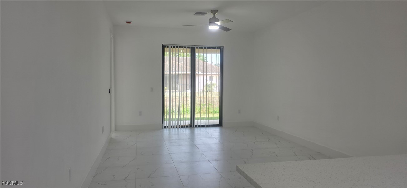 925 Chenault St Property Photo 5
