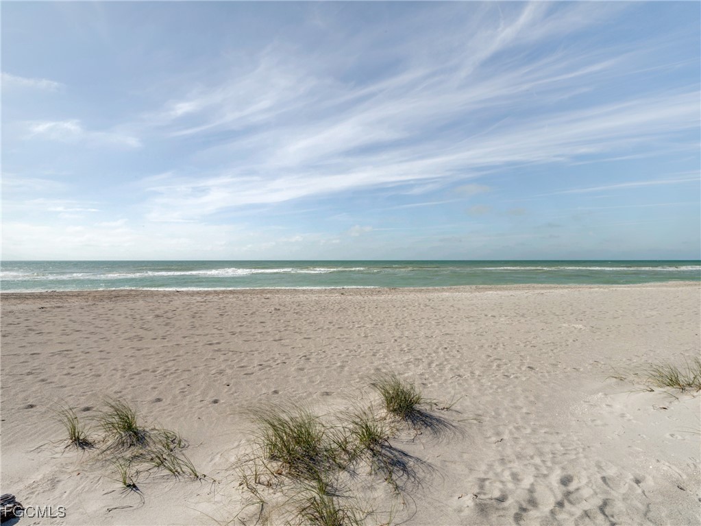 15160 Captiva Dr Property Photo 45