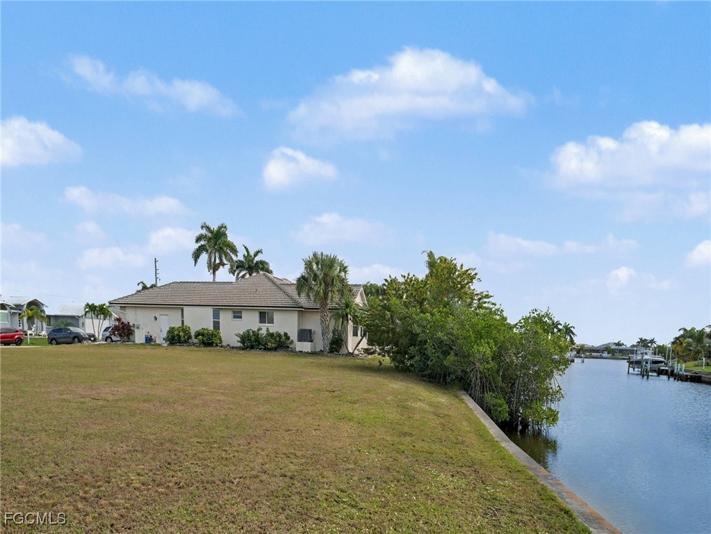 1247 Pine Siskin Dr Property Photo 8