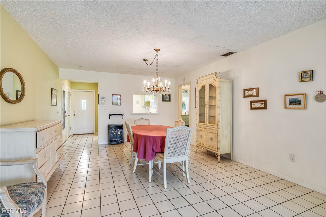 6992 Edgewater Cir Property Photo 6