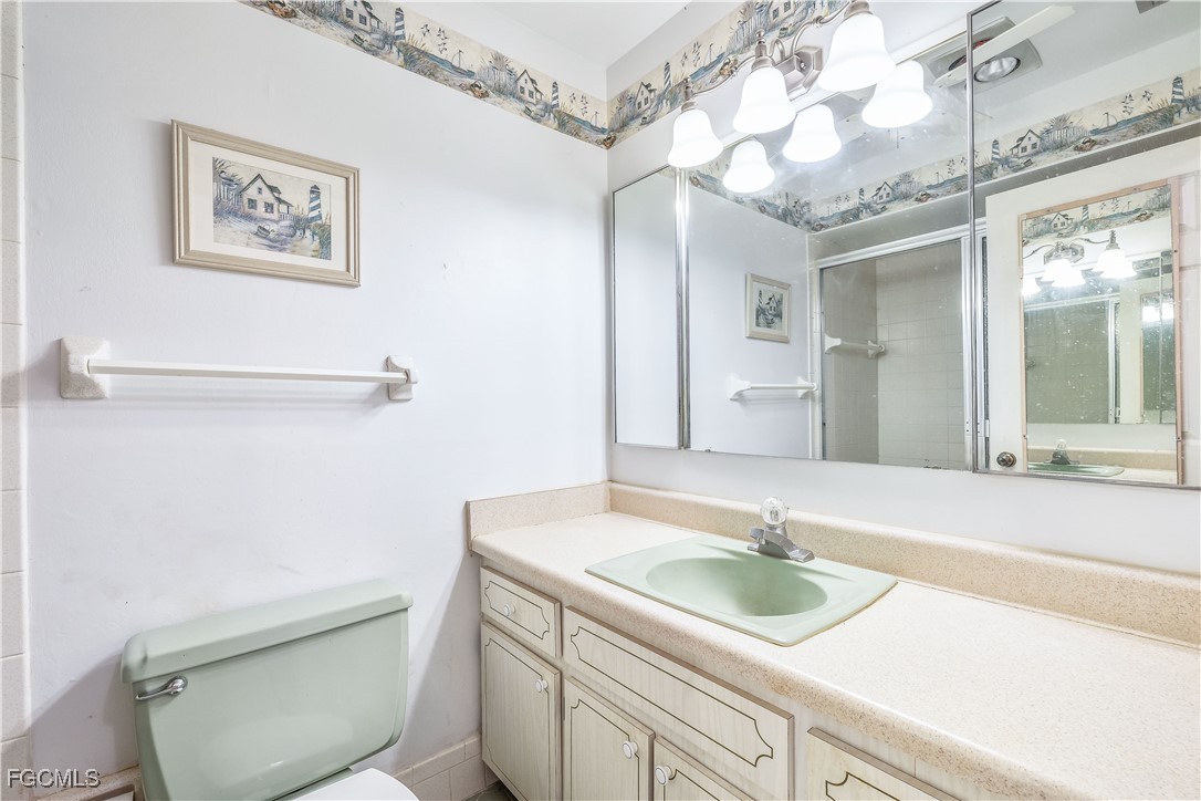 6992 Edgewater Cir Property Photo 13