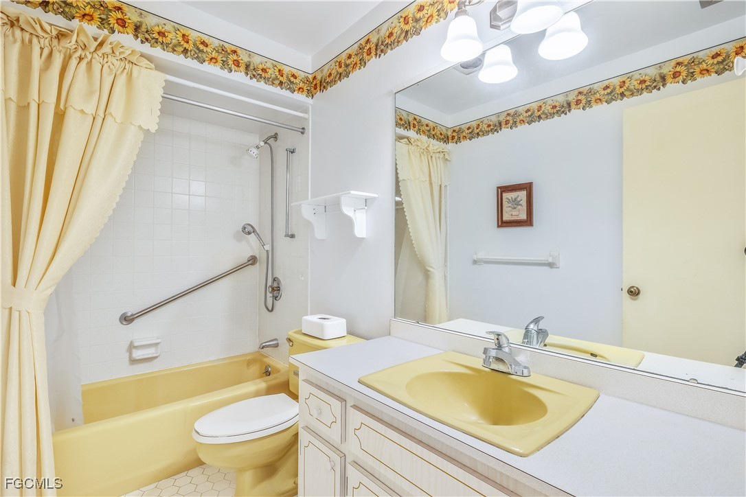 6992 Edgewater Cir Property Photo 15