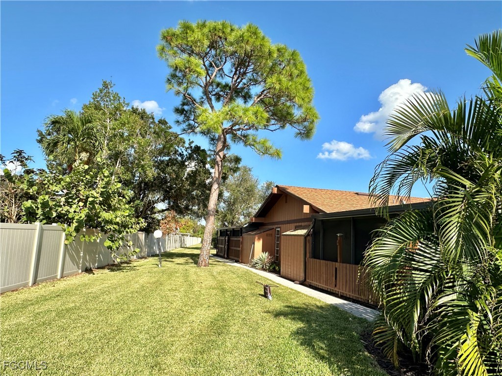 15427 Crystal Lake Dr Property Photo 34