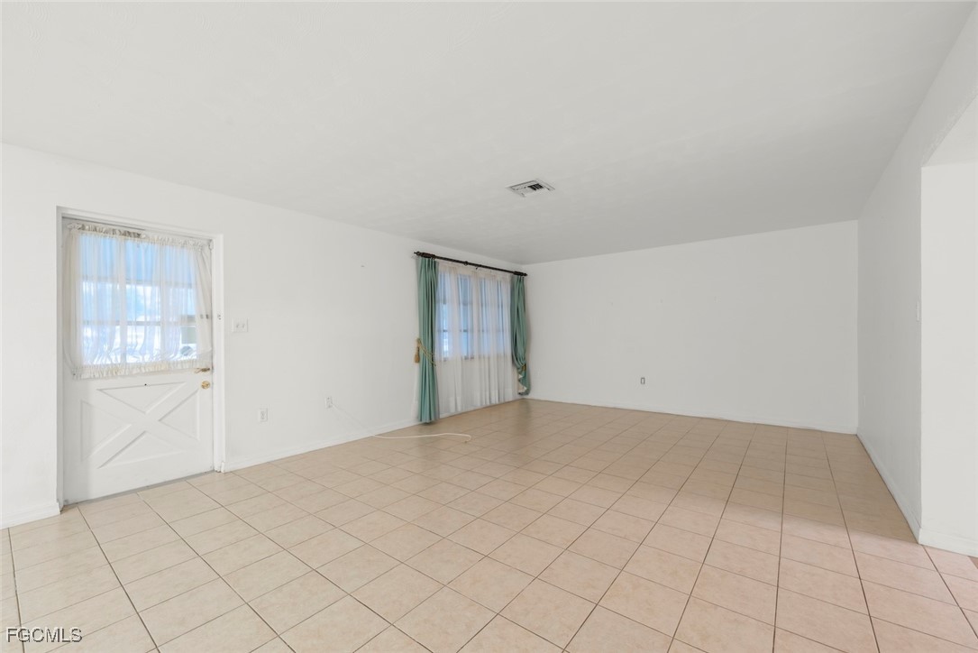 2285 Sunrise Blvd Property Photo 11