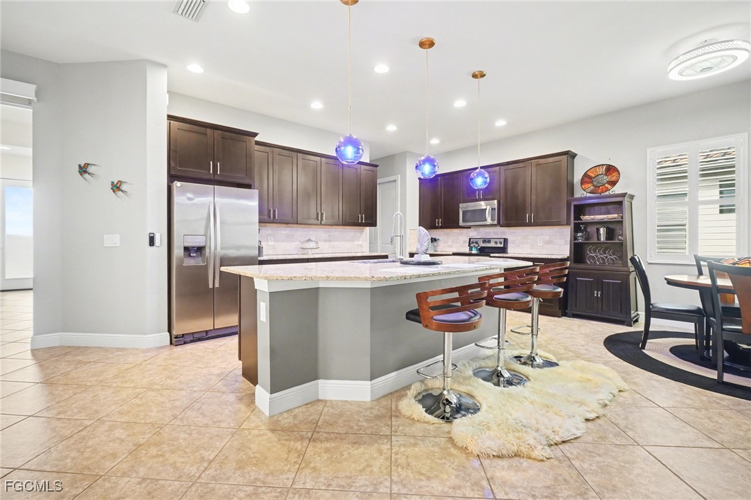 12715 Fairington Way Property Photo 3