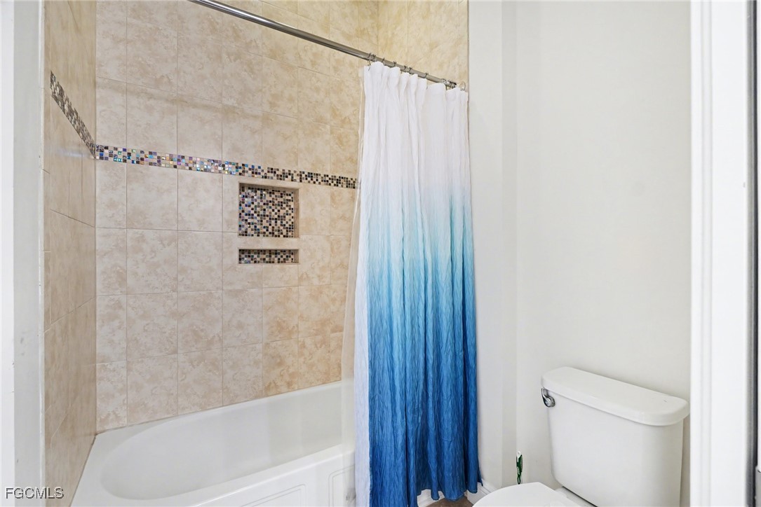 12715 Fairington Way Property Photo 19