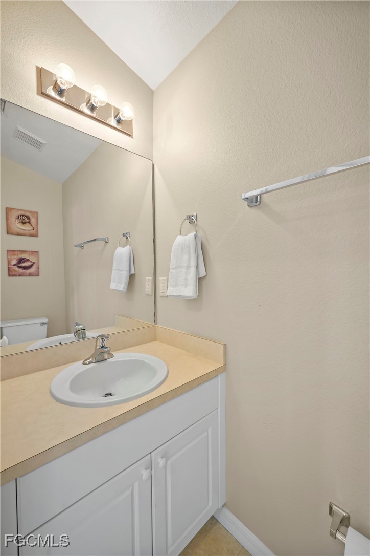 1831 Se Van Loon Ter Property Photo 22