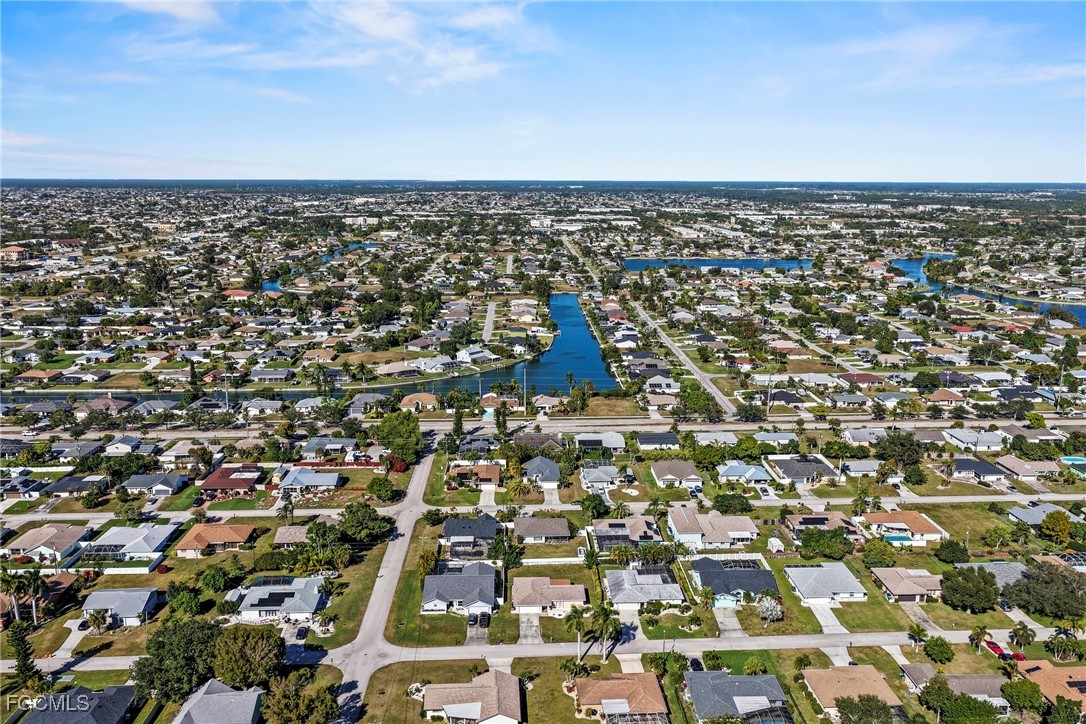 1831 Se Van Loon Ter Property Photo 33