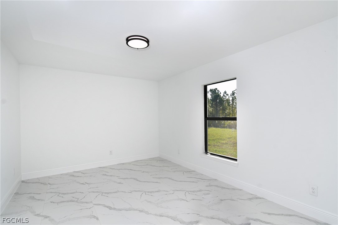 3417 57th St W Property Photo 14