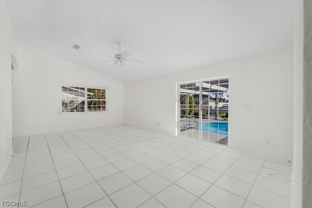 1302 Ne 4th Ter Property Photo 6