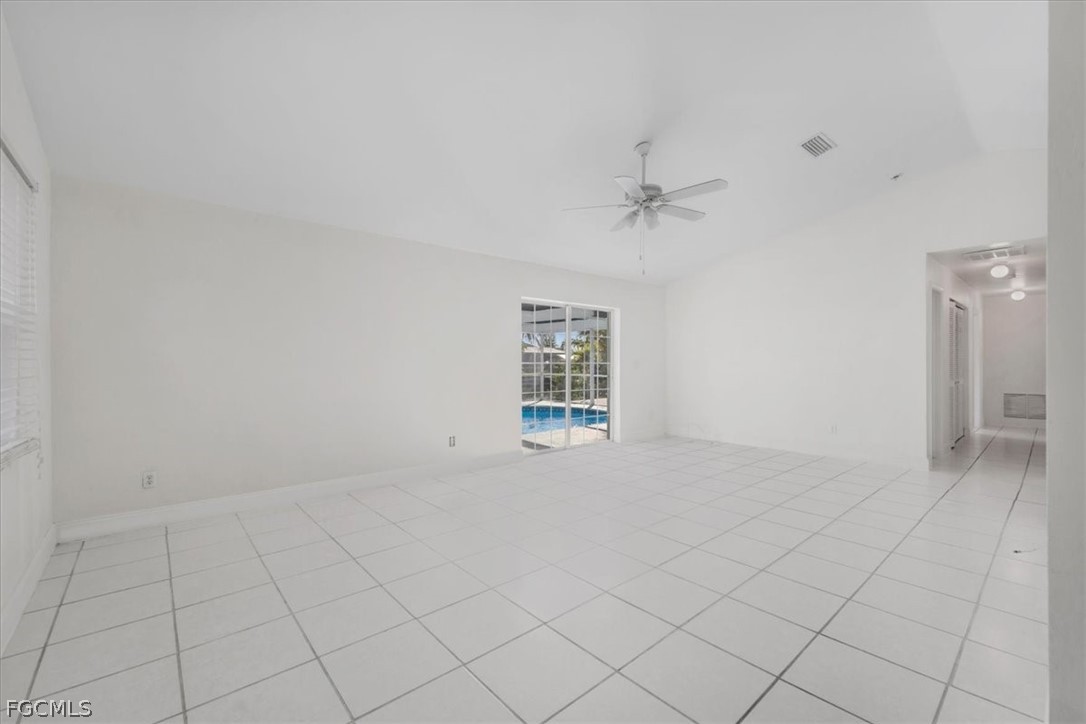 1302 Ne 4th Ter Property Photo 8