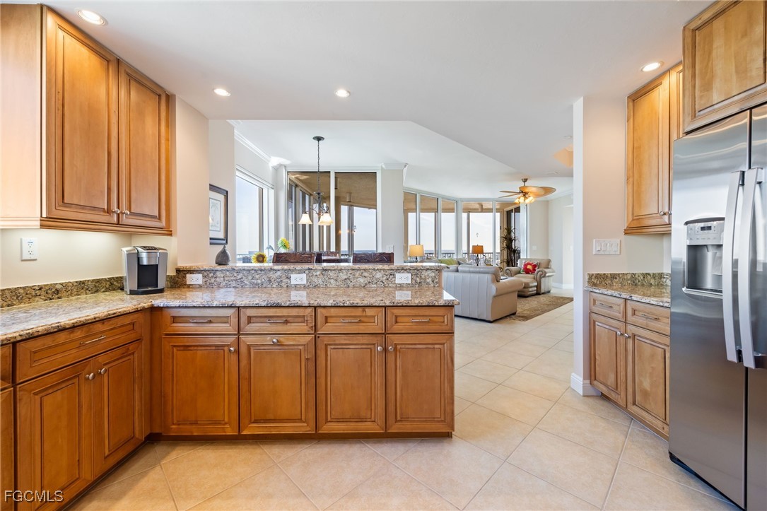 4192 Bay Beach Ln 881 Property Photo 17