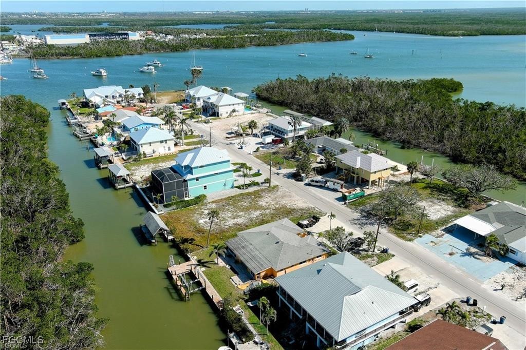 175 Tropical Shores Way 177 Property Photo 6