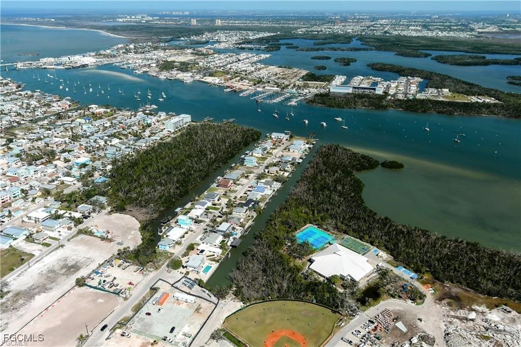 175 Tropical Shores Way 177 Property Photo 9