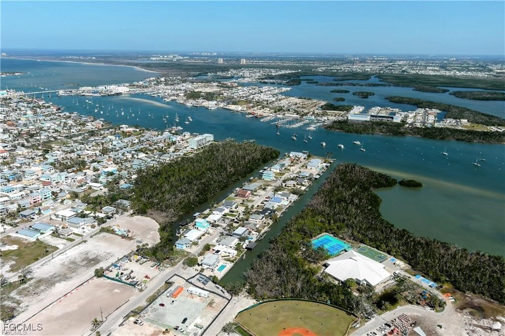 175 Tropical Shores Way 177 Property Photo 10