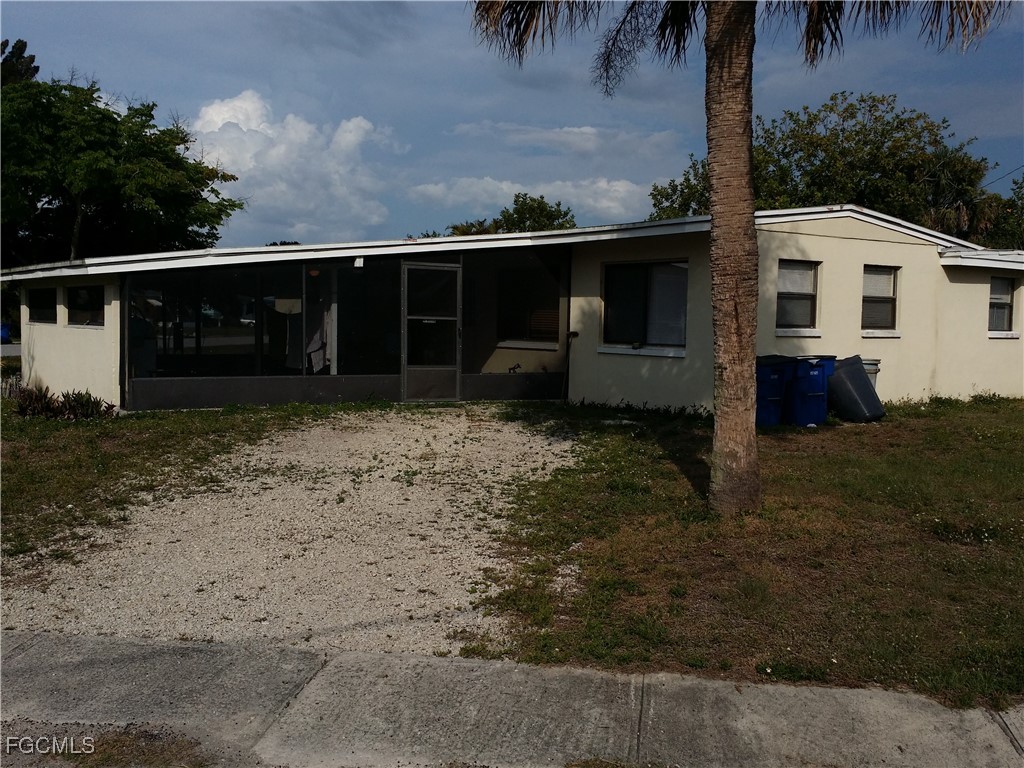 950 Lakeview DR