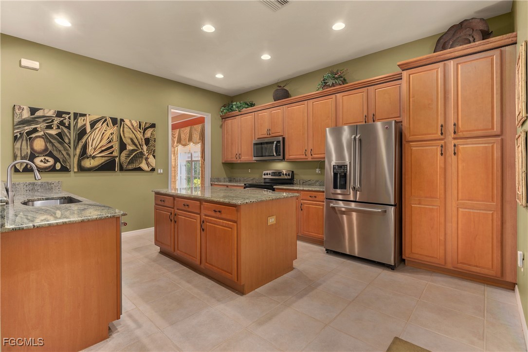9090 Prosperity Way Property Photo 4
