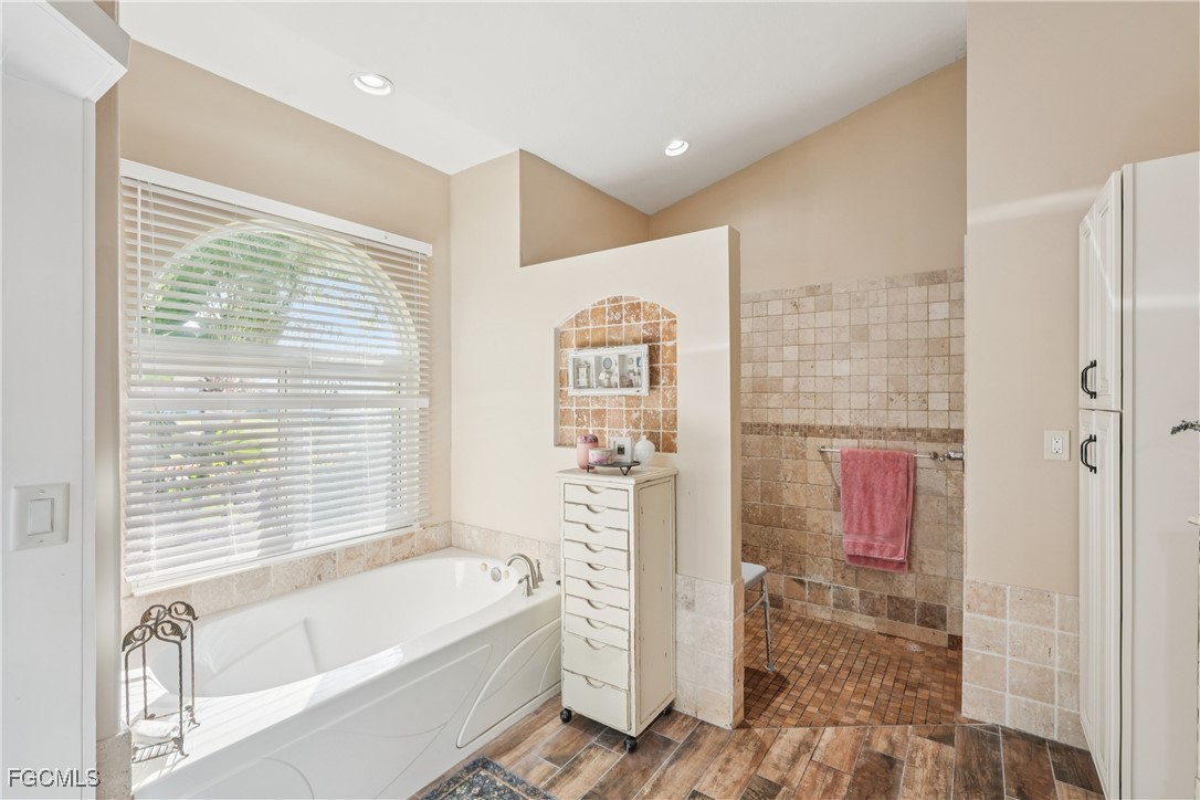 1422 Nw 38th Pl Property Photo 17