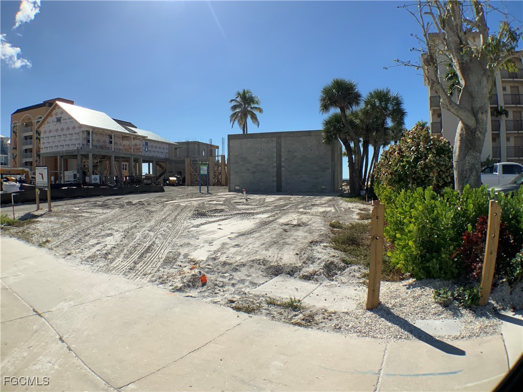 700 Estero Blvd Property Photo 2