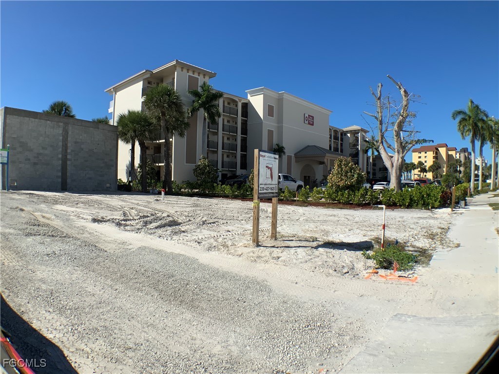 700 Estero Blvd Property Photo 10