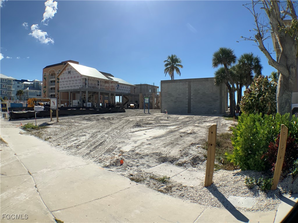 700 Estero Blvd Property Photo 11
