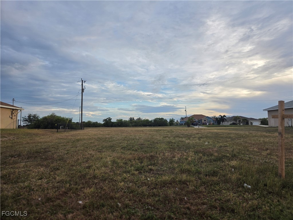 1018 Kismet Pkwy E Property Photo