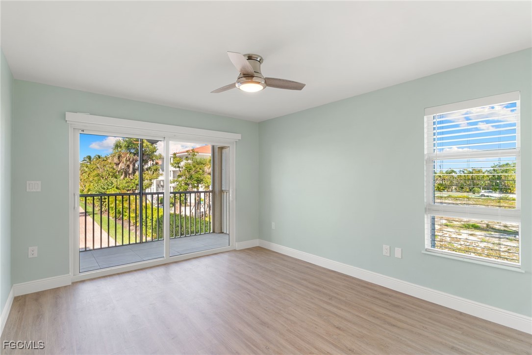 3049 W Gulf Dr 101 Property Photo 11