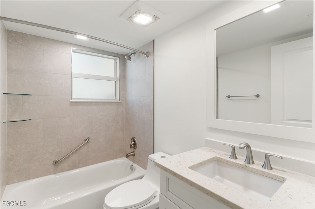 3049 W Gulf Dr 101 Property Photo 14